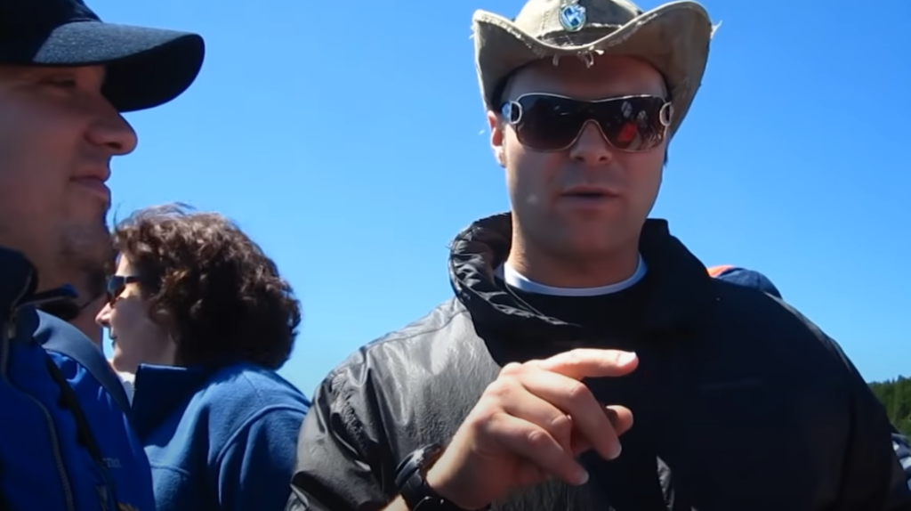 Learn-HOW-TO-Scare-Seagulls-away-with-Sounds